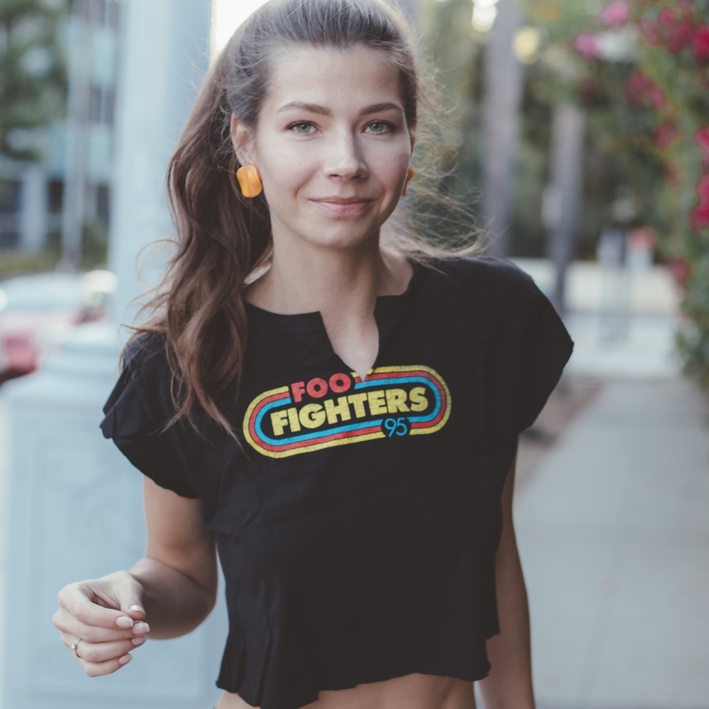 3 FOR $21 Cute Gym Crop Top Foo Fighters Small - M